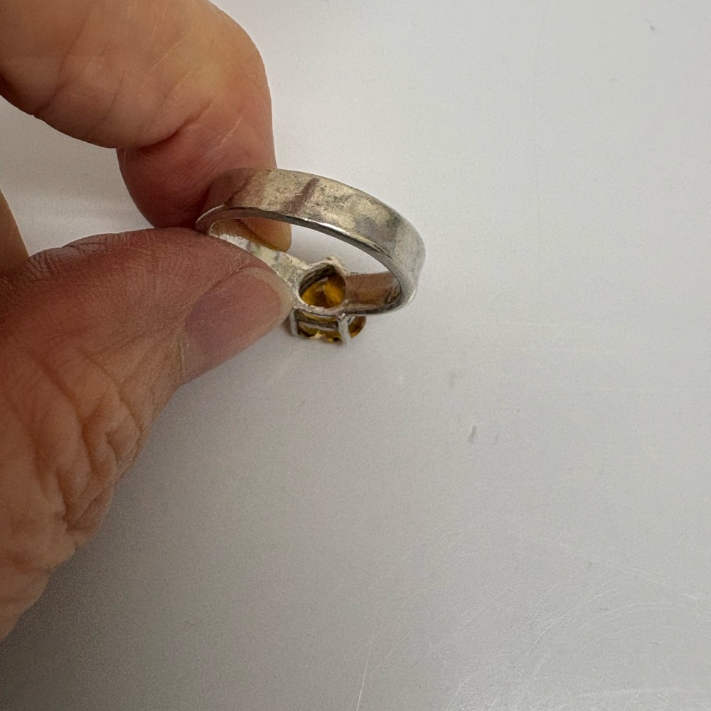 Artisan Mandarin Garnet Heart Shaped Silver Ring - Picture 7 of 8